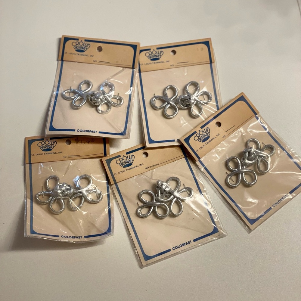 5 Vintage - Crown Silver Decorative Fasteners for sewing